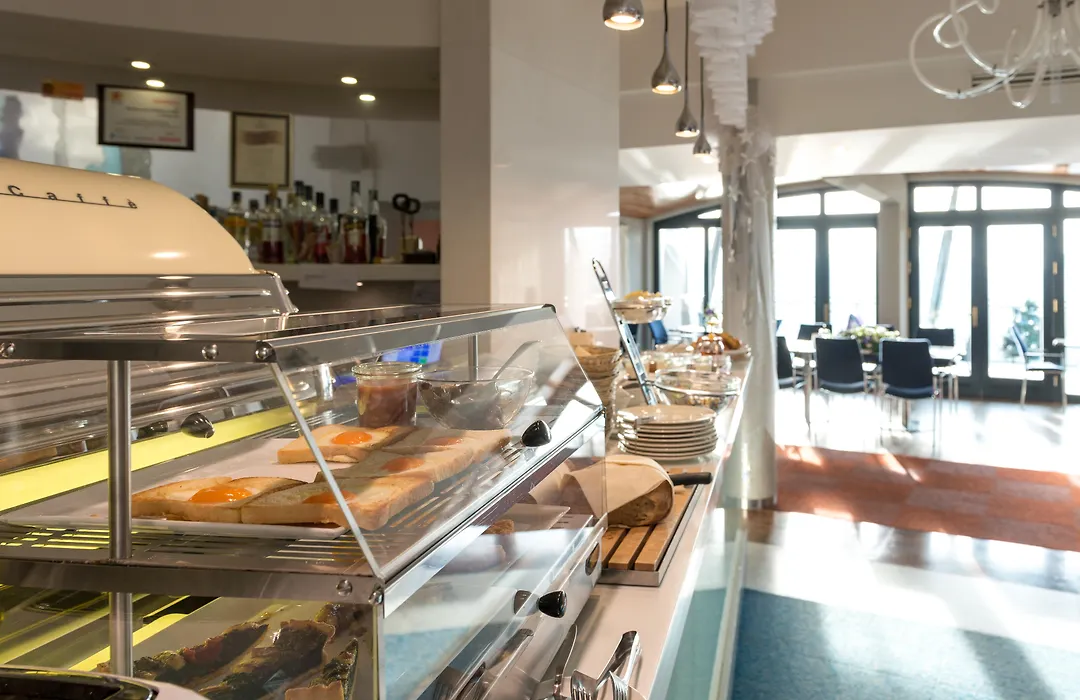 Niebieski Art Hotel&Spa-1
